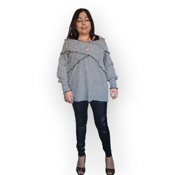 Women's Black and White Off-Shoulder Top - Picture 9 of 15